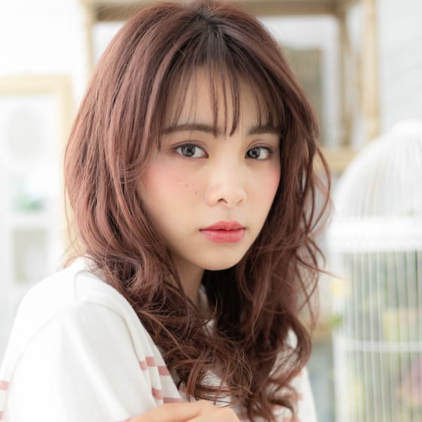 アッシュピンク韓国風小顔ウェットスタイル グレージュカラー