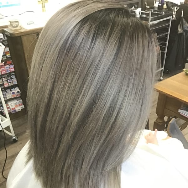 ブリーチオンカラーキレイな退色|Beauty Salon Little