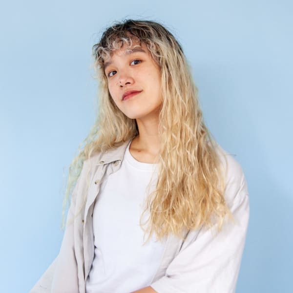 ロング ブリーチ ハイトーン ウェーブパーマ