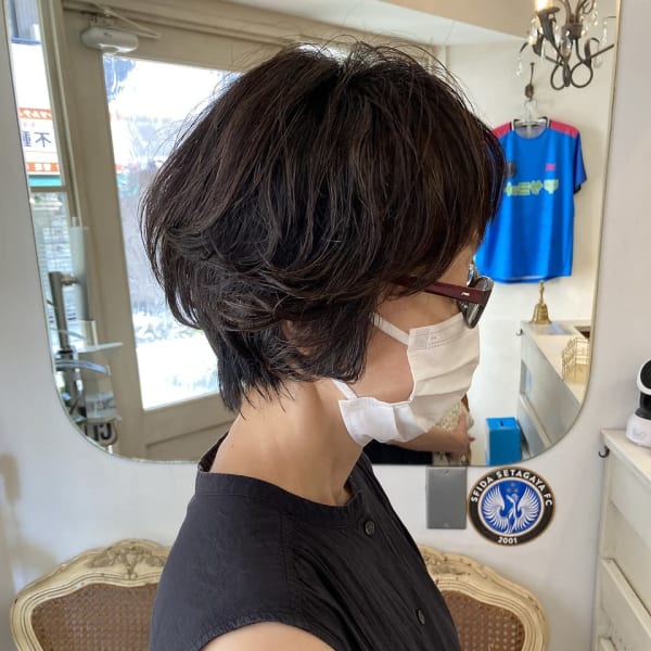 大人可愛いナチュラルふんわりカールショートヘア梅ヶ丘美容室