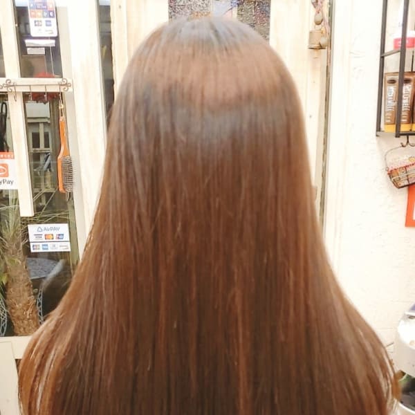 酸熱トリートメント、酸性ストレートで髪質改善してツヤサラにな