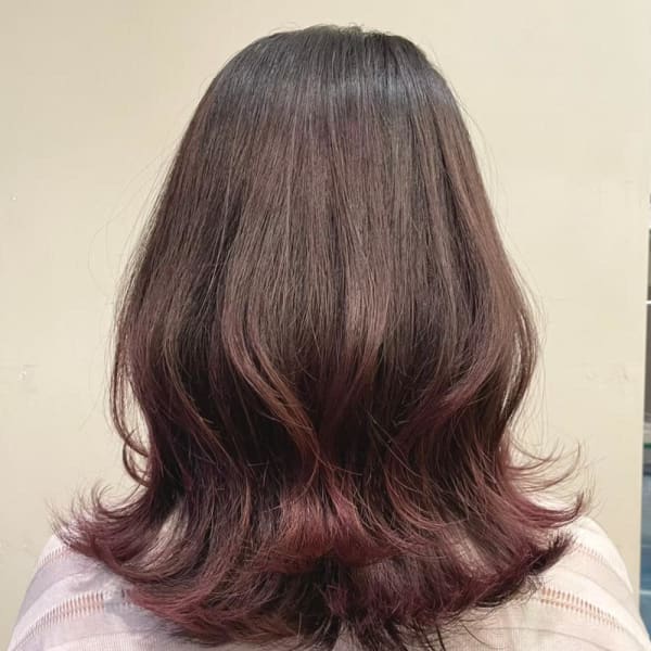 大人可愛いレイヤーカットラベンダーピンク