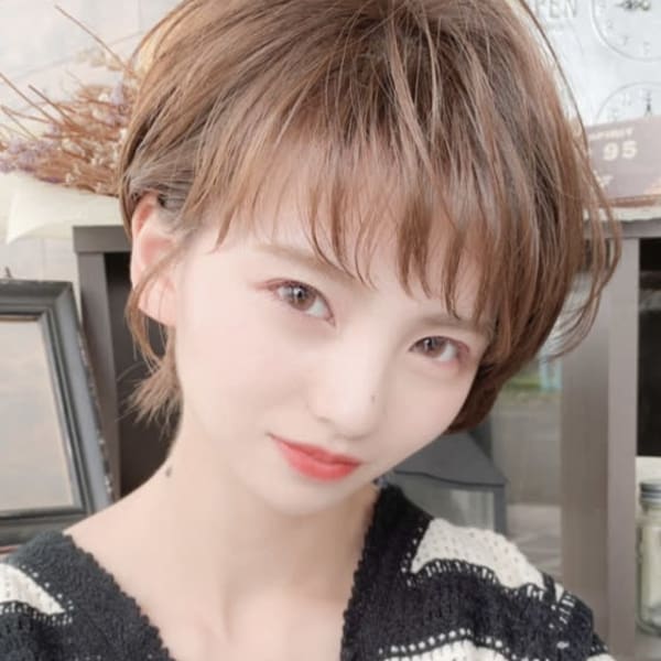 ショートボブ