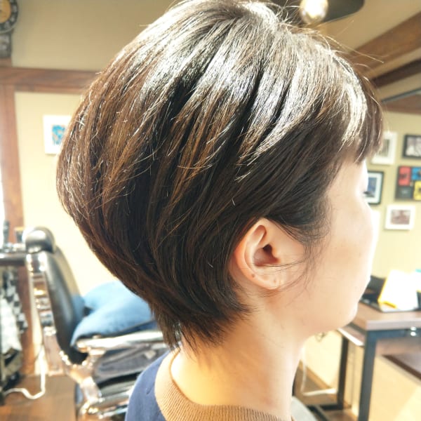 首がきれいに見えるくびれショートってやつ|ヒトトケ