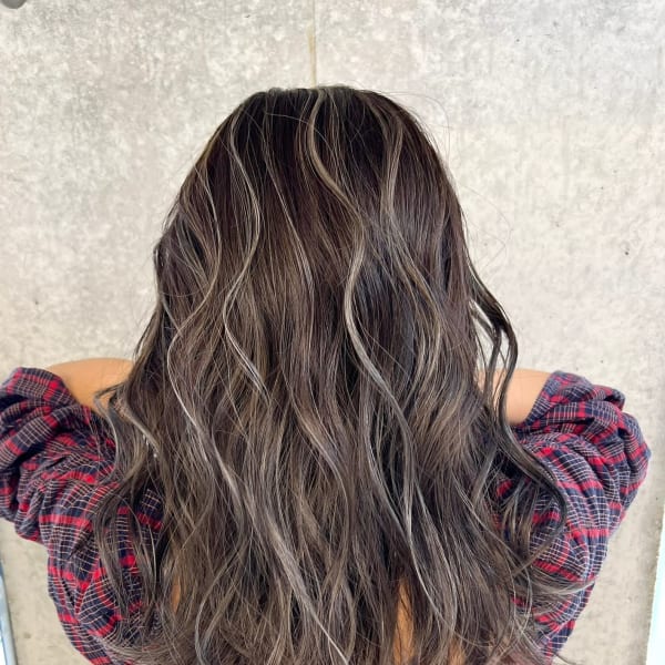 20代30代シルバーグレージュ ハイライト