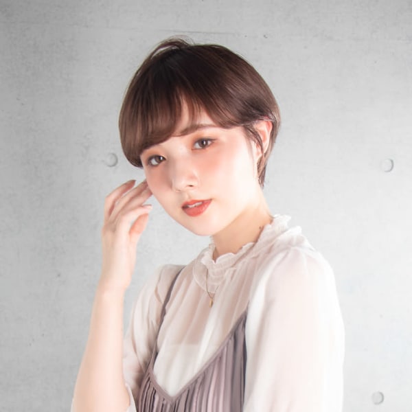 ショート ペールベージュ