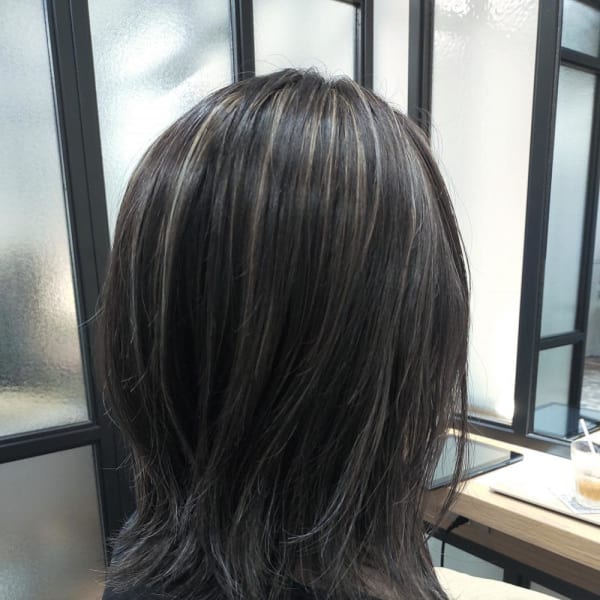 ブリーチあり☆ハイライトカラー|comfort by EMU international