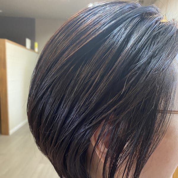 ツヤ髪ショートカット