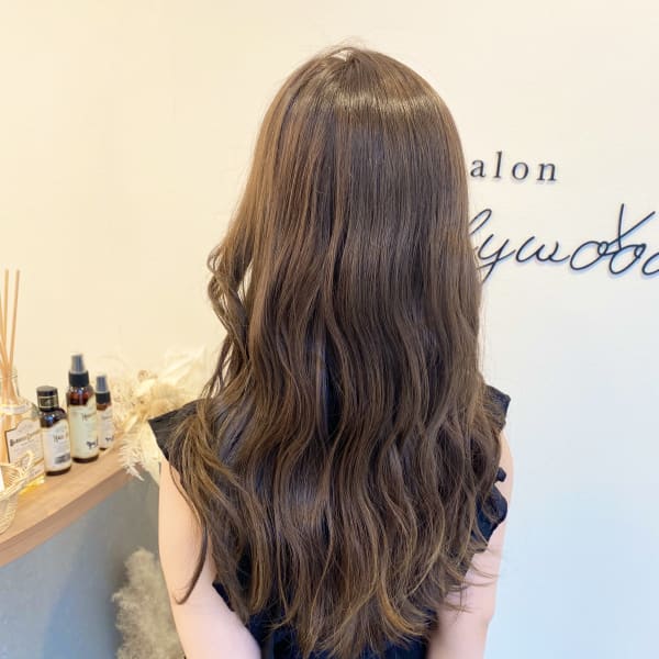 透明感抜群アッシュカラー