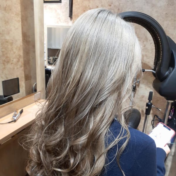 Cinderella white beige.|Anphi 新杉田