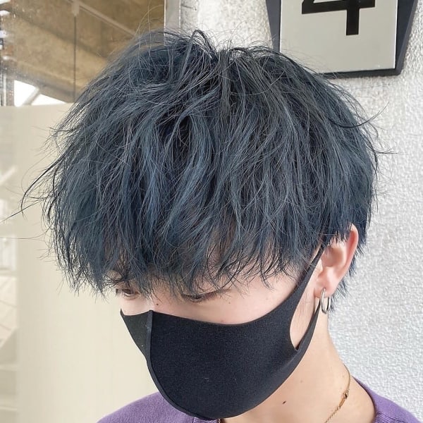 ダークグリーン×スパイラルパーマ