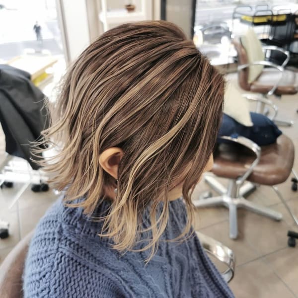 バレイヤージュ　ハイライト　ブリーチ　