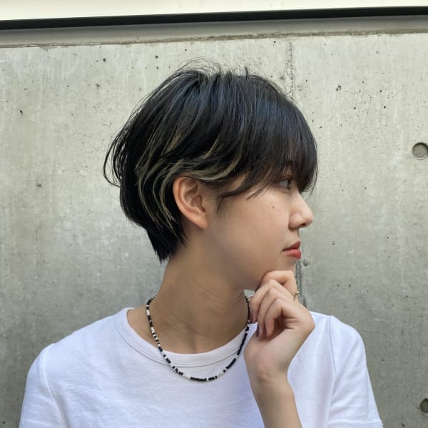 似合わせショートボブ　外ハネボブ　ペールベージュ