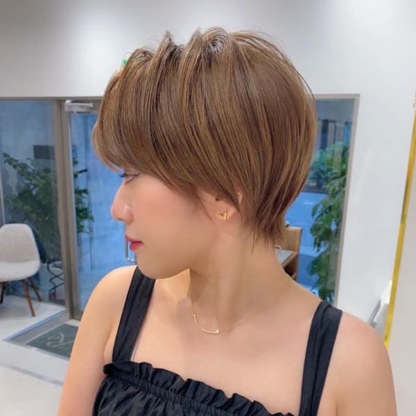 マロンベージュ Aラインボブドレスヘアかきあげロング|NeiRo 錦糸町 ショートカット 髪質改善