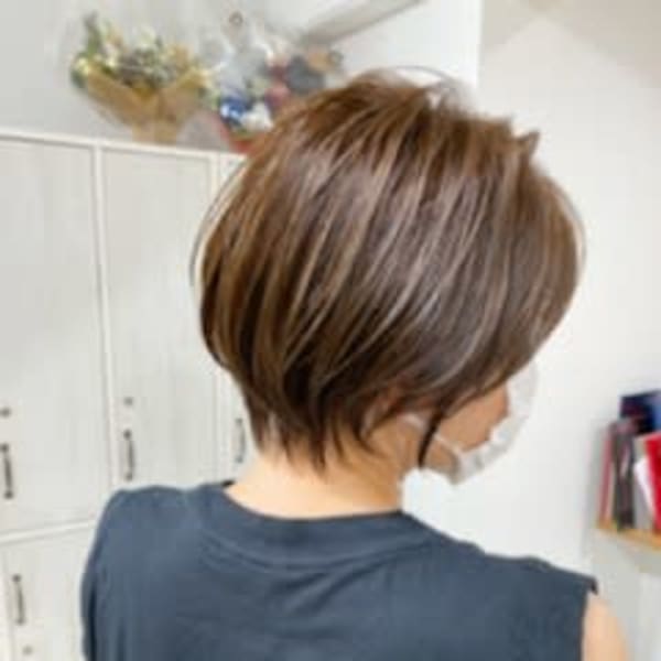 マロンベージュ Aラインボブドレスヘアかきあげロング|NeiRo 錦糸町 ショートカット 髪質改善