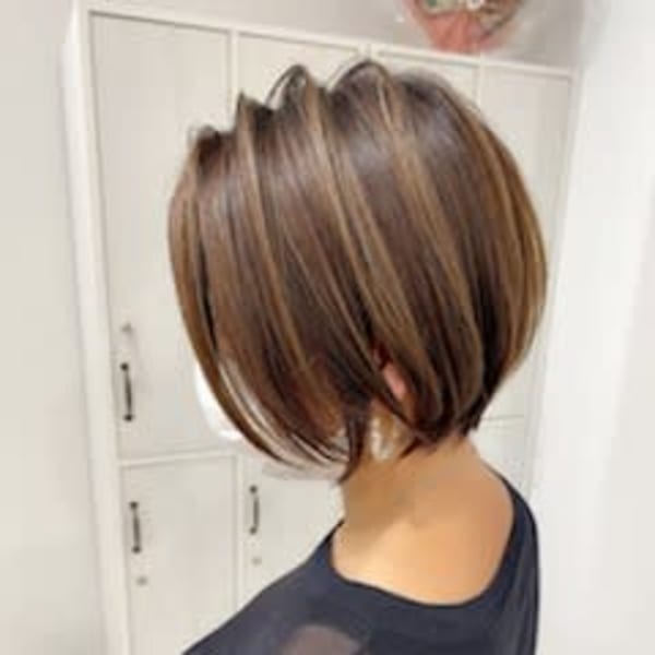 マロンベージュ Aラインボブドレスヘアかきあげロング|NeiRo 錦糸町 ショートカット 髪質改善