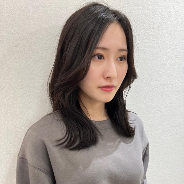 雰囲気抜群!ミディアムくびれヘア