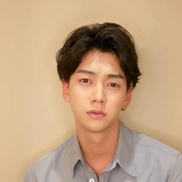 ナチュラルアップバングショート