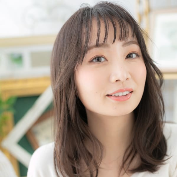黒髪バレイヤージュくせ毛風エアストレート 外巻パーマ