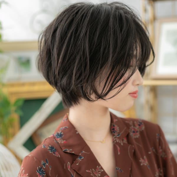 大人かわいい小顔束感ショートウルフマッシュ くびれショート