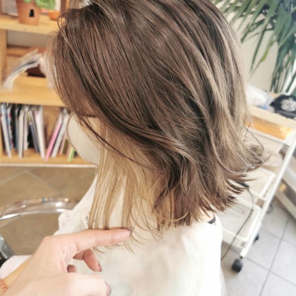 ベージュ×インナーカラー