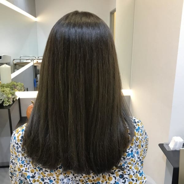 グリーンベージュ