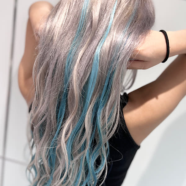 浦和/ホワイトカラー/韓国/シールエクステ/イヤリングカラー