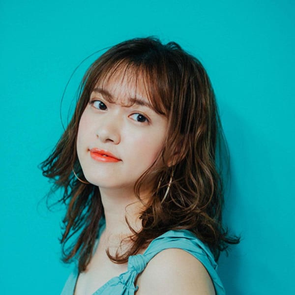 前上がりセミロング