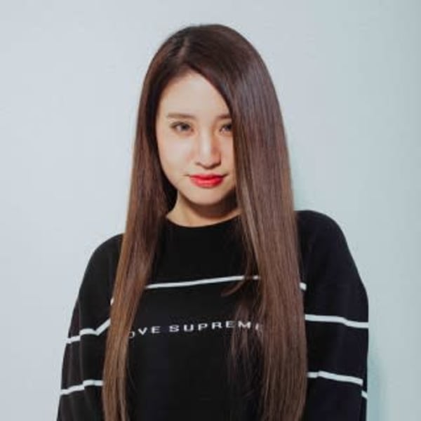 ツヤ髪ロングレイヤー