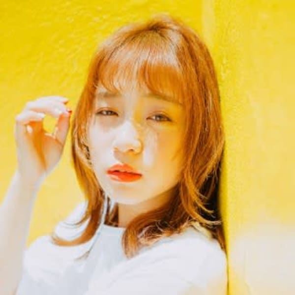 キュートなオレンジガール