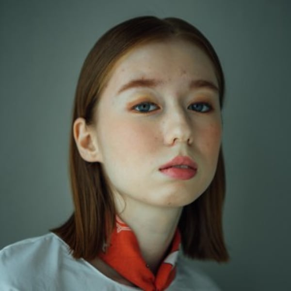 ストレート切りっぱなしボブ