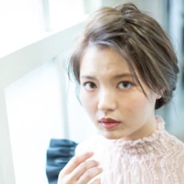 ゆるシニョン風まとめ髪