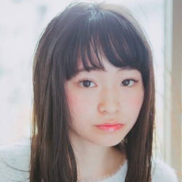 黒髪ストレート