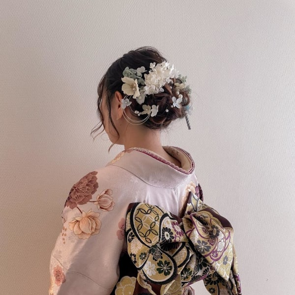 着物に合う低めお団子ヘアアレンジ