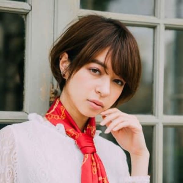 ナチュラル前下がりショート