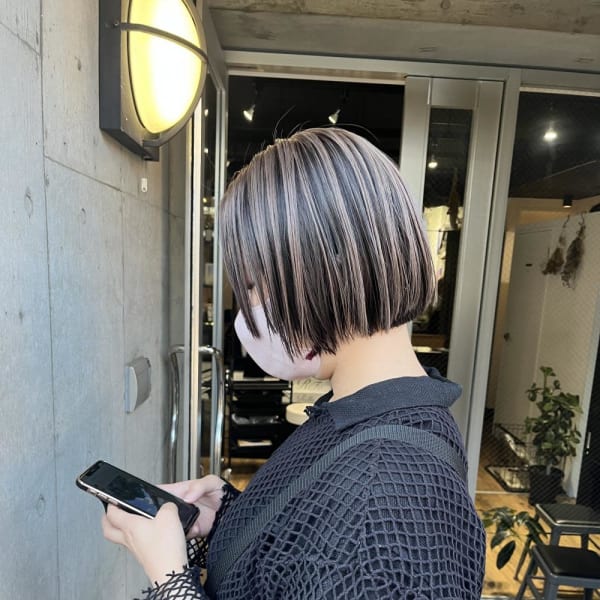 ミルクティーベージュ グレージュ 切りっぱなしボブ