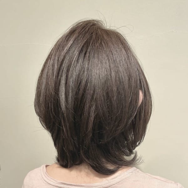 ウルフレイヤーボブ+【赤味を抑える】アイリスグレージュ