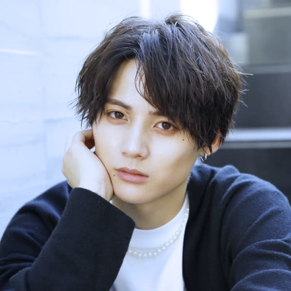 刈り上げ波打ちセンターパート|REVES