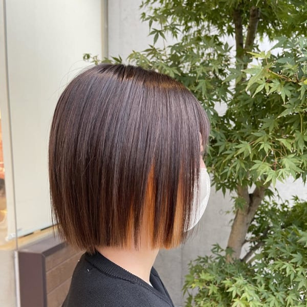 オレンジのイヤリングカラー