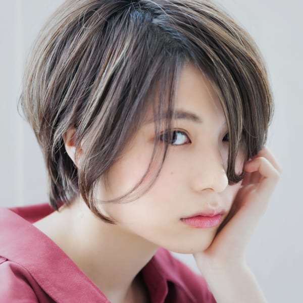 大人可愛い20代30代40代、前下がりショートボブ丸みショー