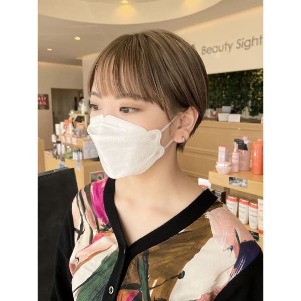 ★女性らしい丸みが魅力的なマッシュショート/SARA@あず