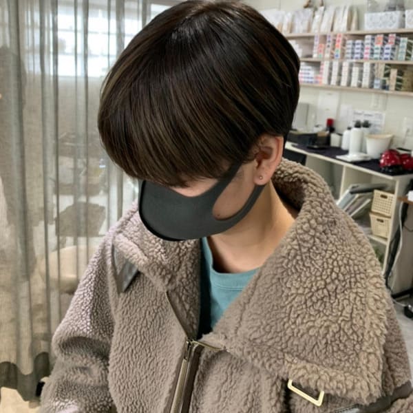 20代30代40代小顔ハンサムショートアッシュブラック