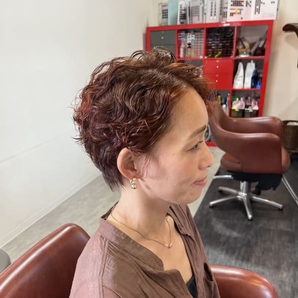 オレンジ×ショートパーマスタイル