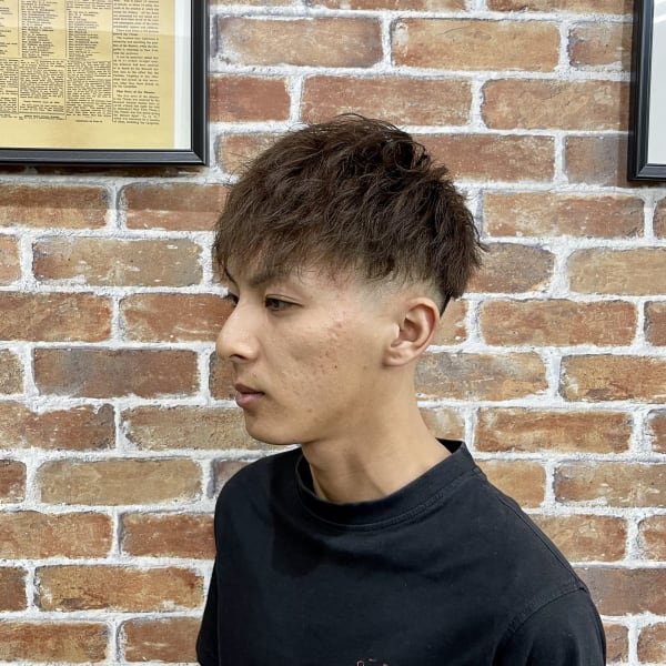 ソフトで柔らかめなツイストスパイラルパーマ×ミドルフェード