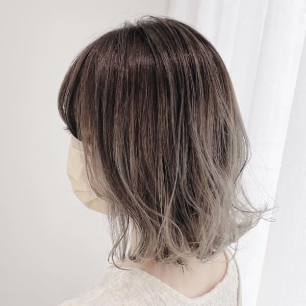 《バレイヤージュ ハイライト アッシュ