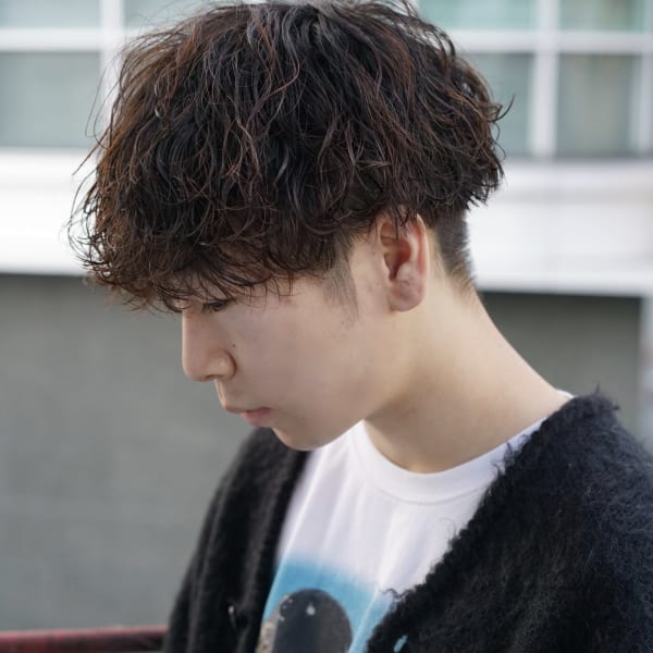 波巻きパーマ刈り上げマッシュ