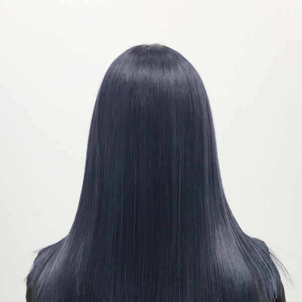 顔まわりレイヤー前髪ありイメチェンレイヤーカットこなれミディ