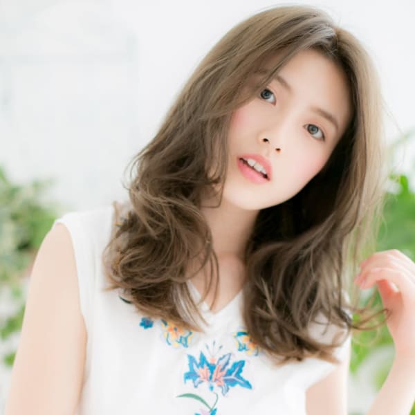 【浅草美容院HANARE】オリーブベージュ☆韓国風ヨシンモリ|髪質改善 完全個室サロン Pen つくば みらい平 美容室【11月1日NEW OPEN 】