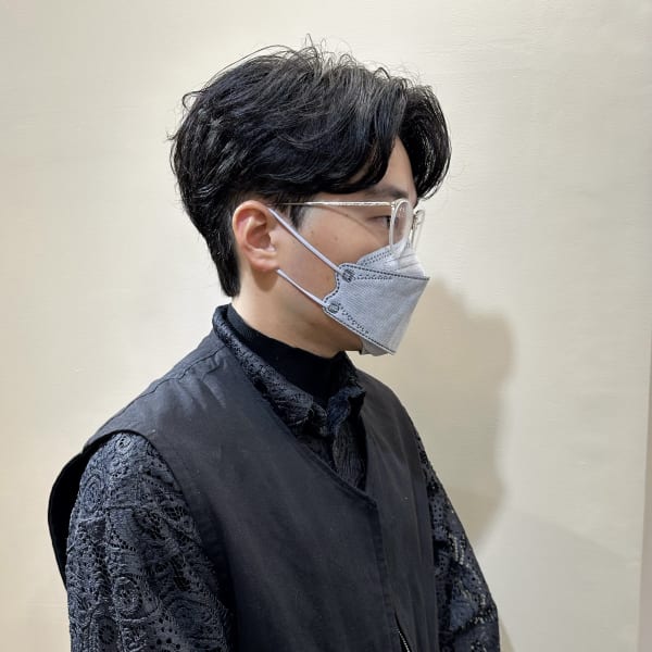 くせ毛を活かす　センターパート|REVES