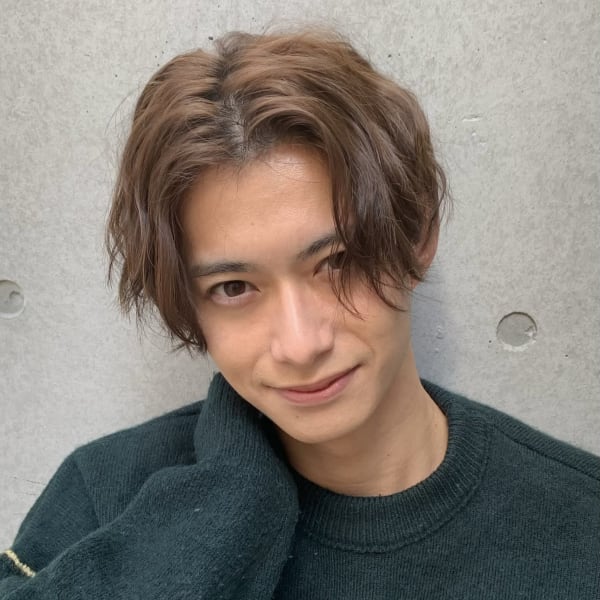 【センターパート】スパイラルパーマ×ブラウンベージュ